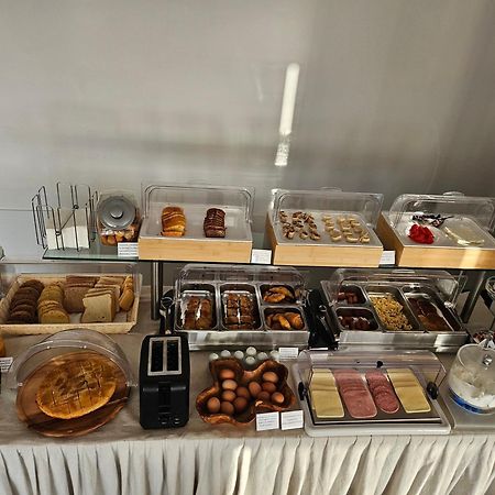 Nisaki Hotel & Elite Suites Ermoupoli Ngoại thất bức ảnh