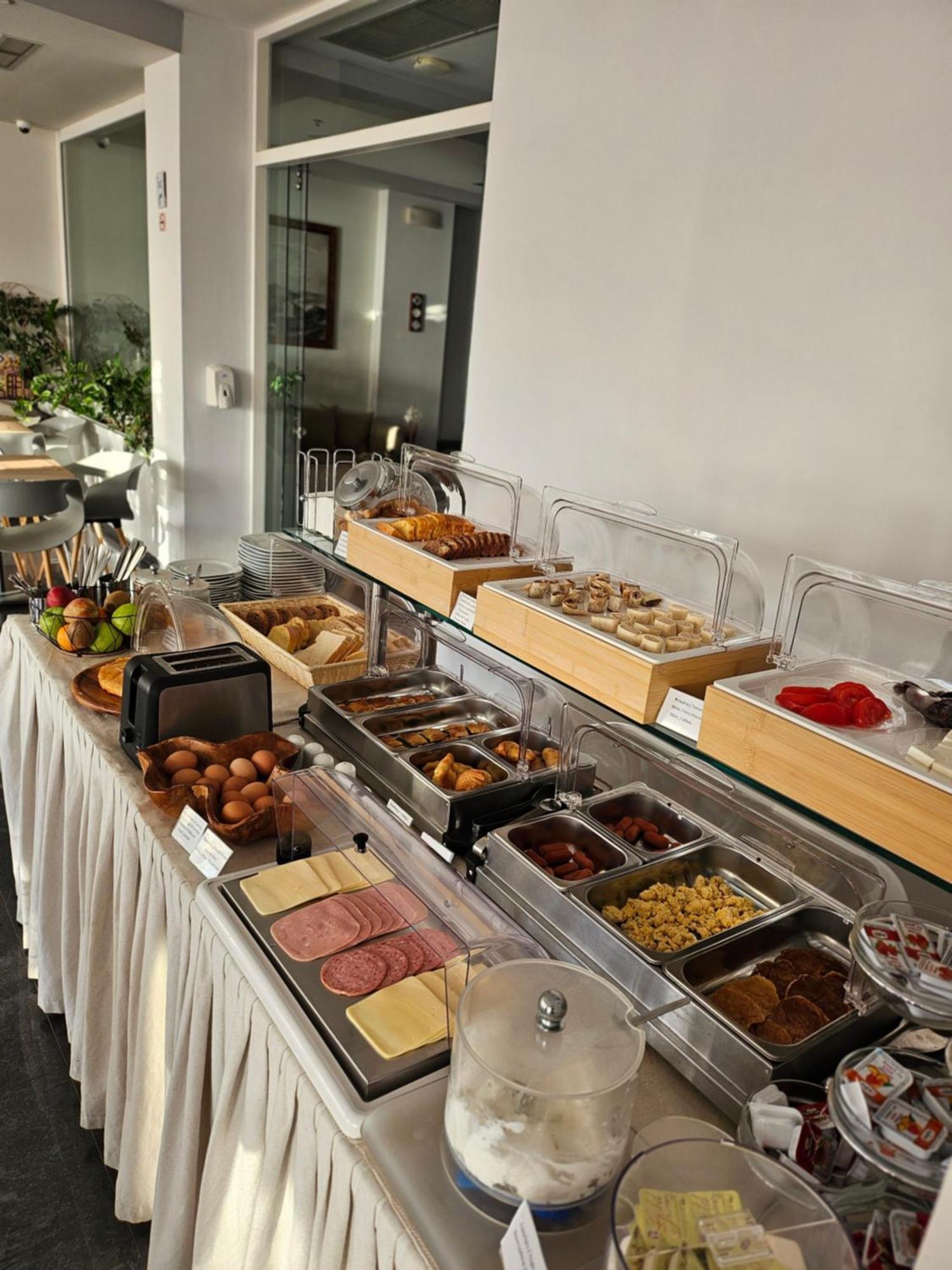 Nisaki Hotel & Elite Suites Ermoupoli Ngoại thất bức ảnh